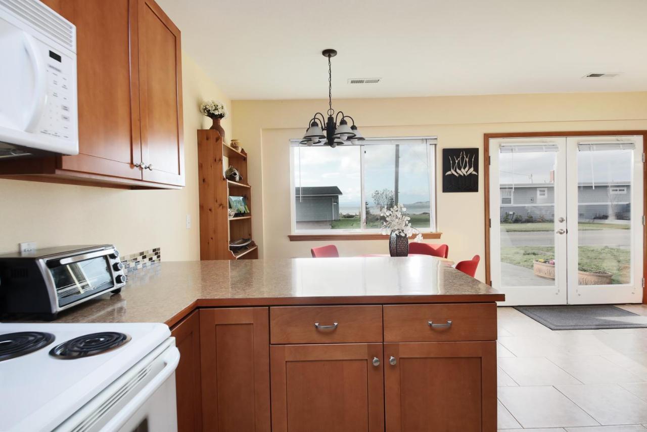 Maxwelton Beach Sunsets! Kayaks & Paddleboards! 1 Min Walk To The Water! Clinton Luaran gambar