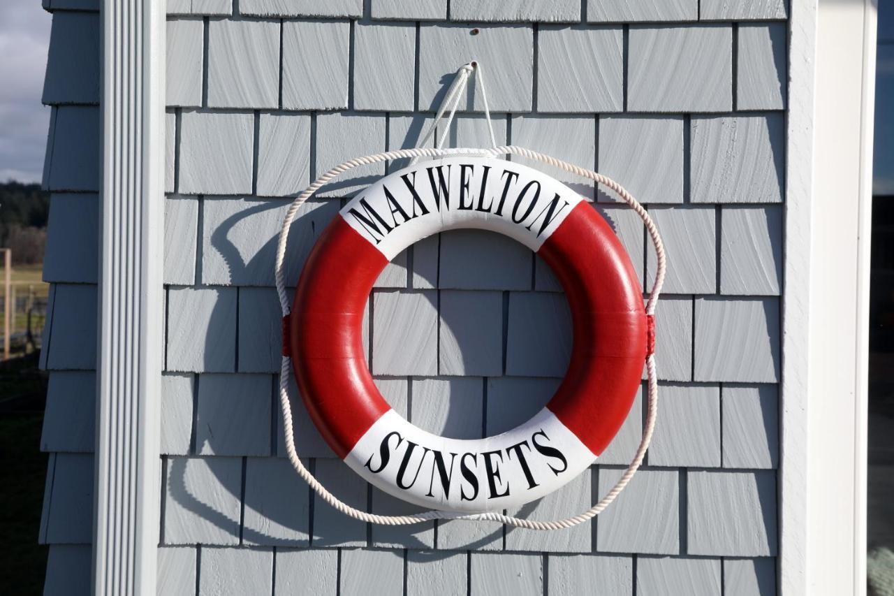 Maxwelton Beach Sunsets! Kayaks & Paddleboards! 1 Min Walk To The Water! Clinton Luaran gambar